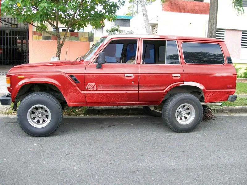 My 83 FJ Roja SM.webp