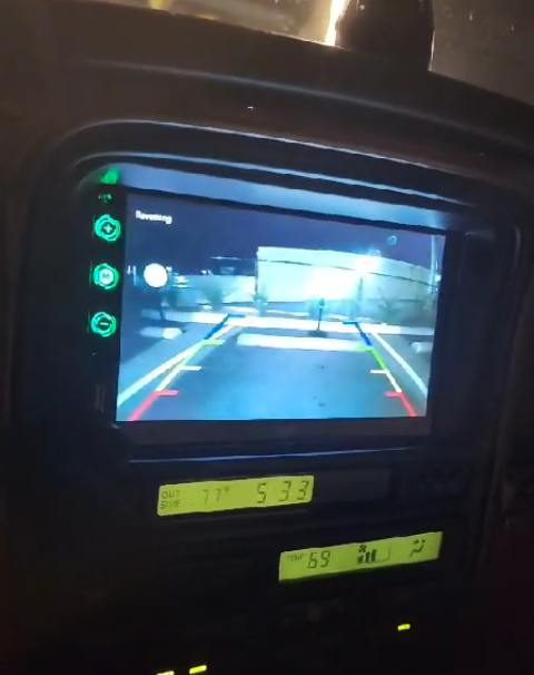 New Head unit with backup Camera .png