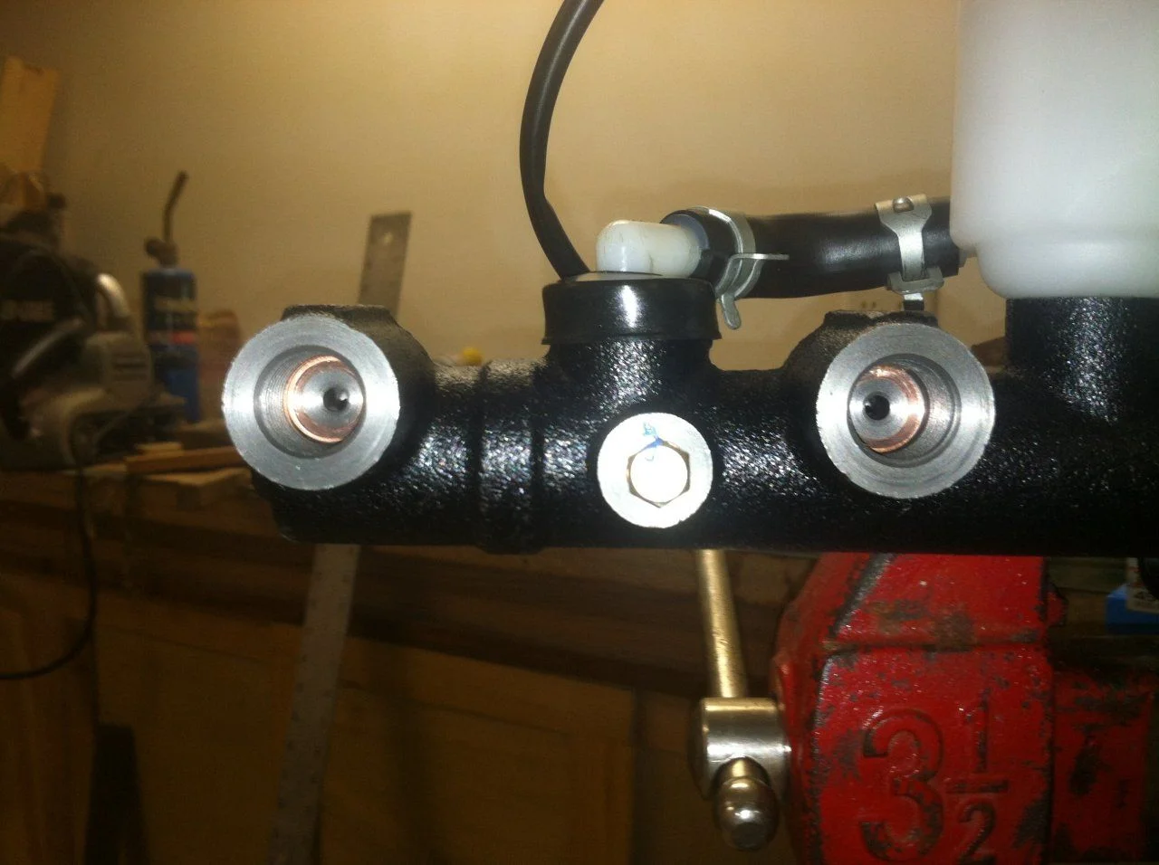 New Master Cyl - No Residual Valve.webp
