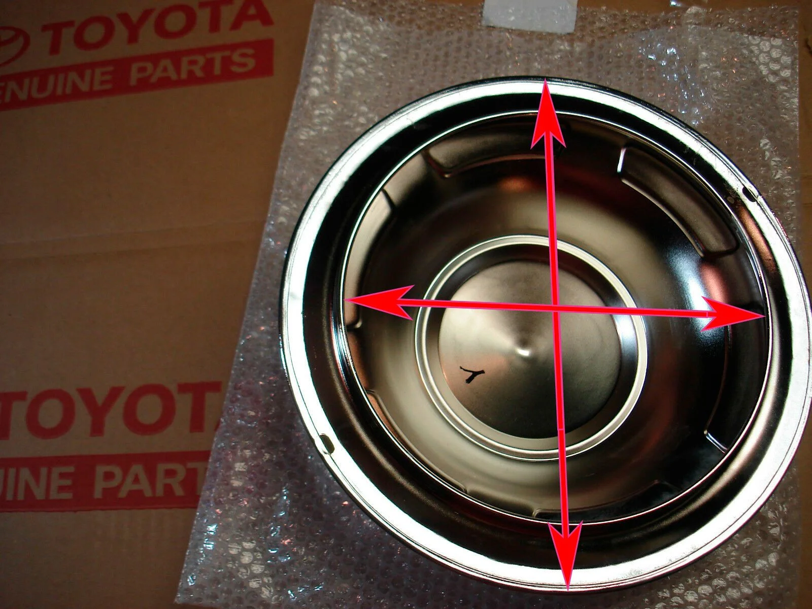 NOS-Genuine-OEM-Toyota-Land-Cruiser-Hub-Caps-_57.webp