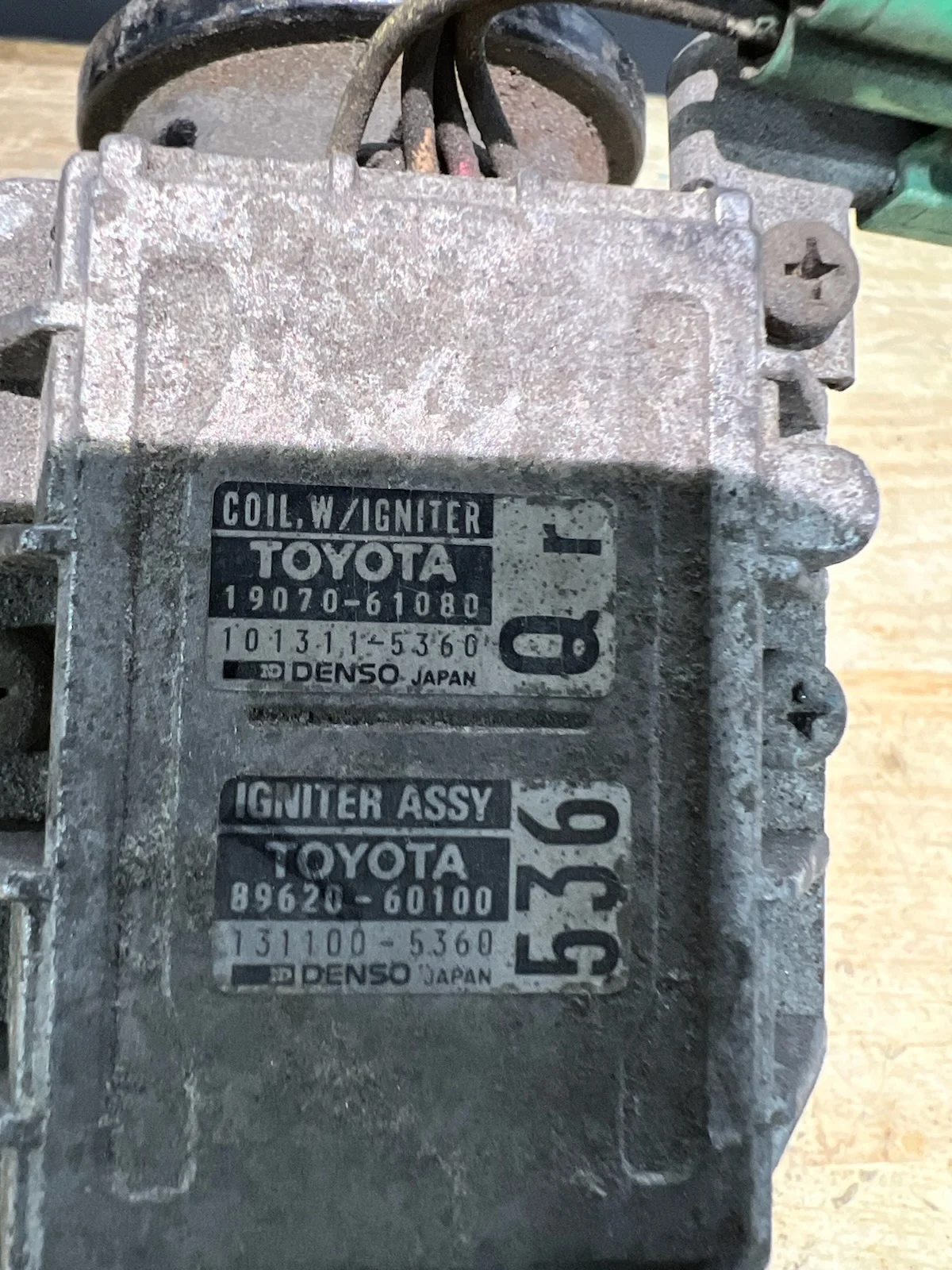 Orginal Igniter Coil Assy for 1988 Land Cruiser.webp