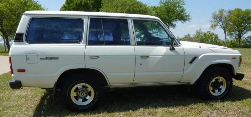 Houston TX - OCT-1985 FJ60 solid - not much rust