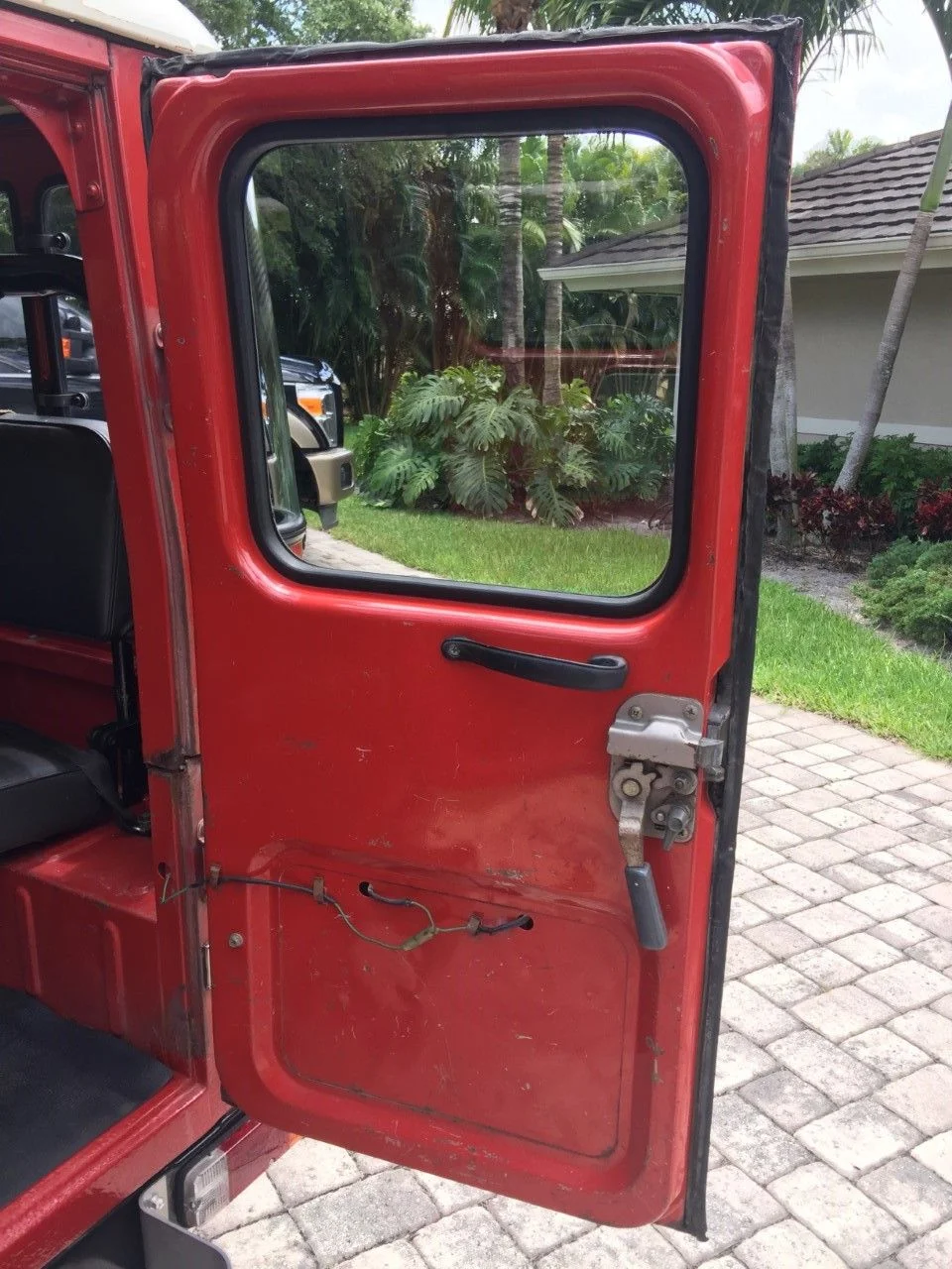 Passenger side ambulance door.webp