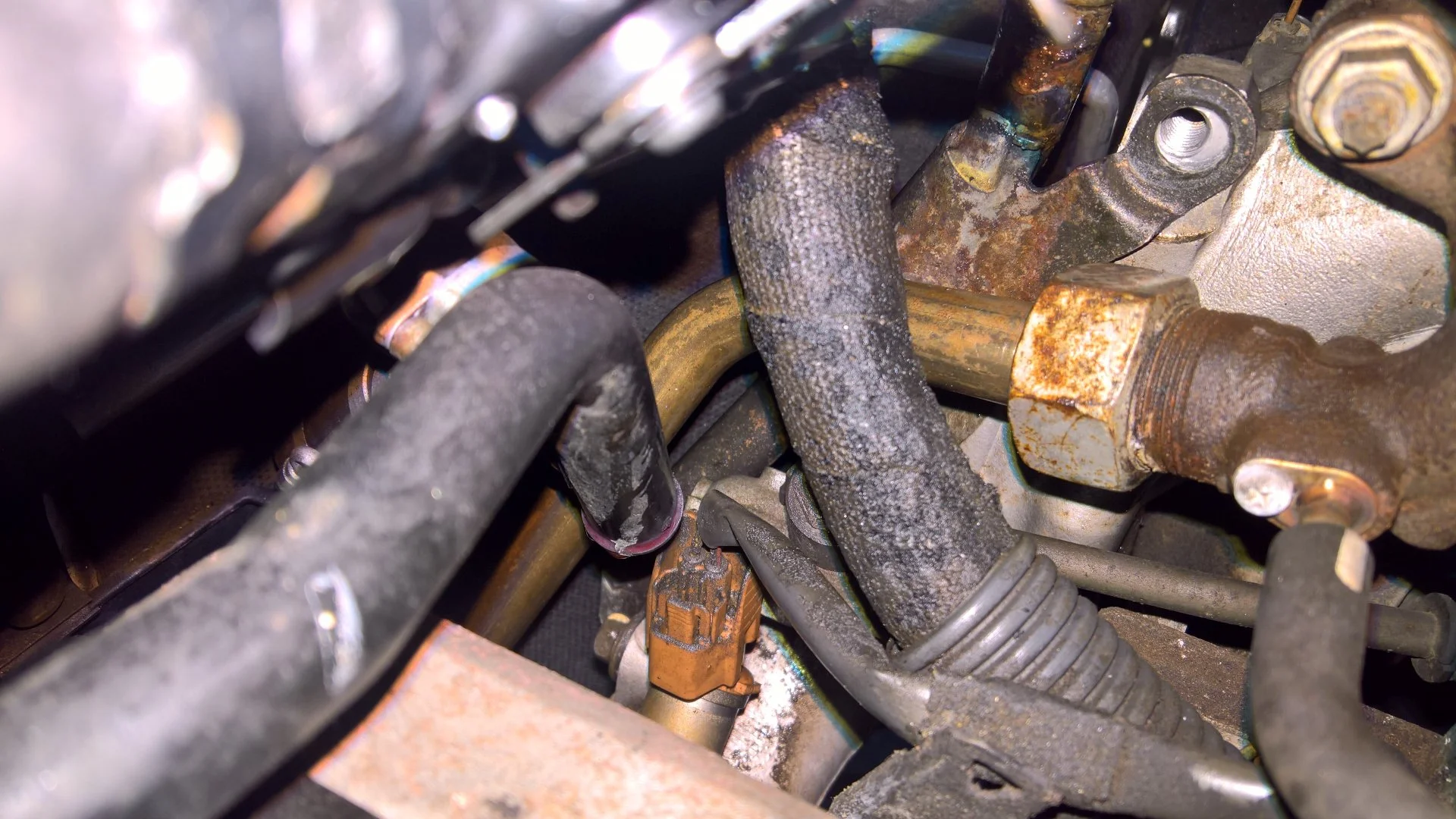 PHH pipe top botl removed and bottom bolt.jpg