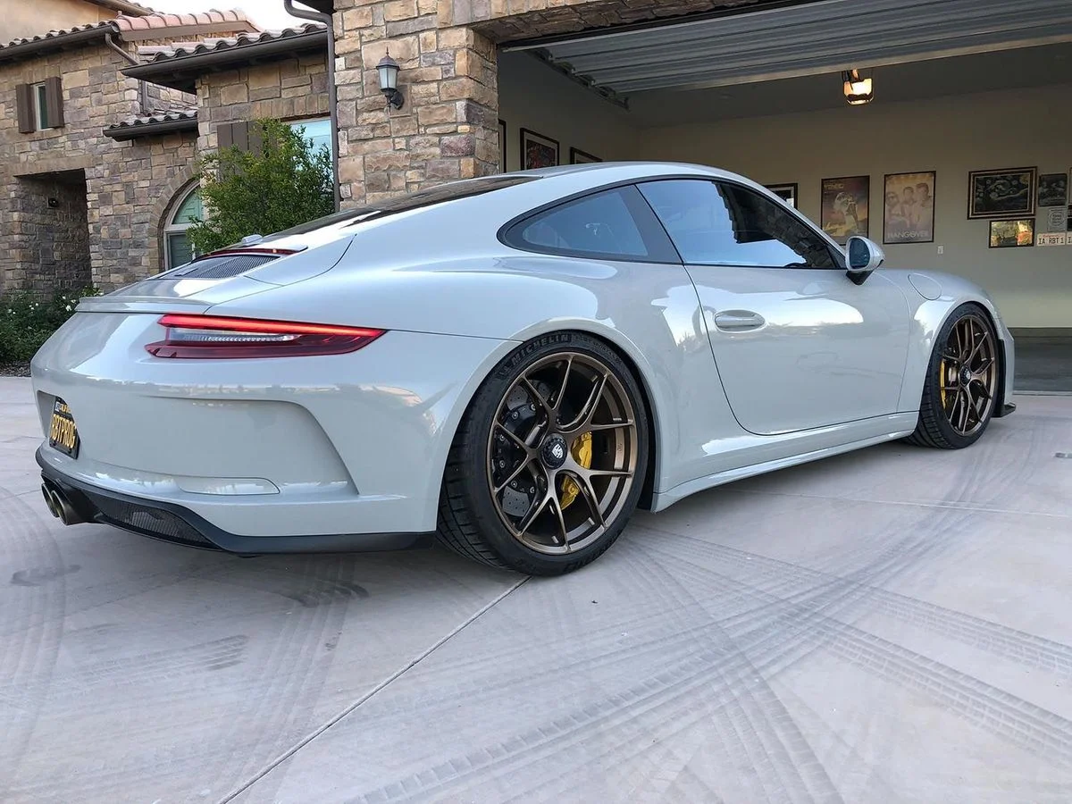 porsche-991.2-gt3-touring-with-bronze-bbs-fi-r-wheels-1-1.webp