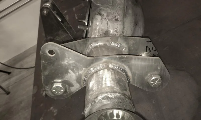 PS link mount on axle fully welded.webp