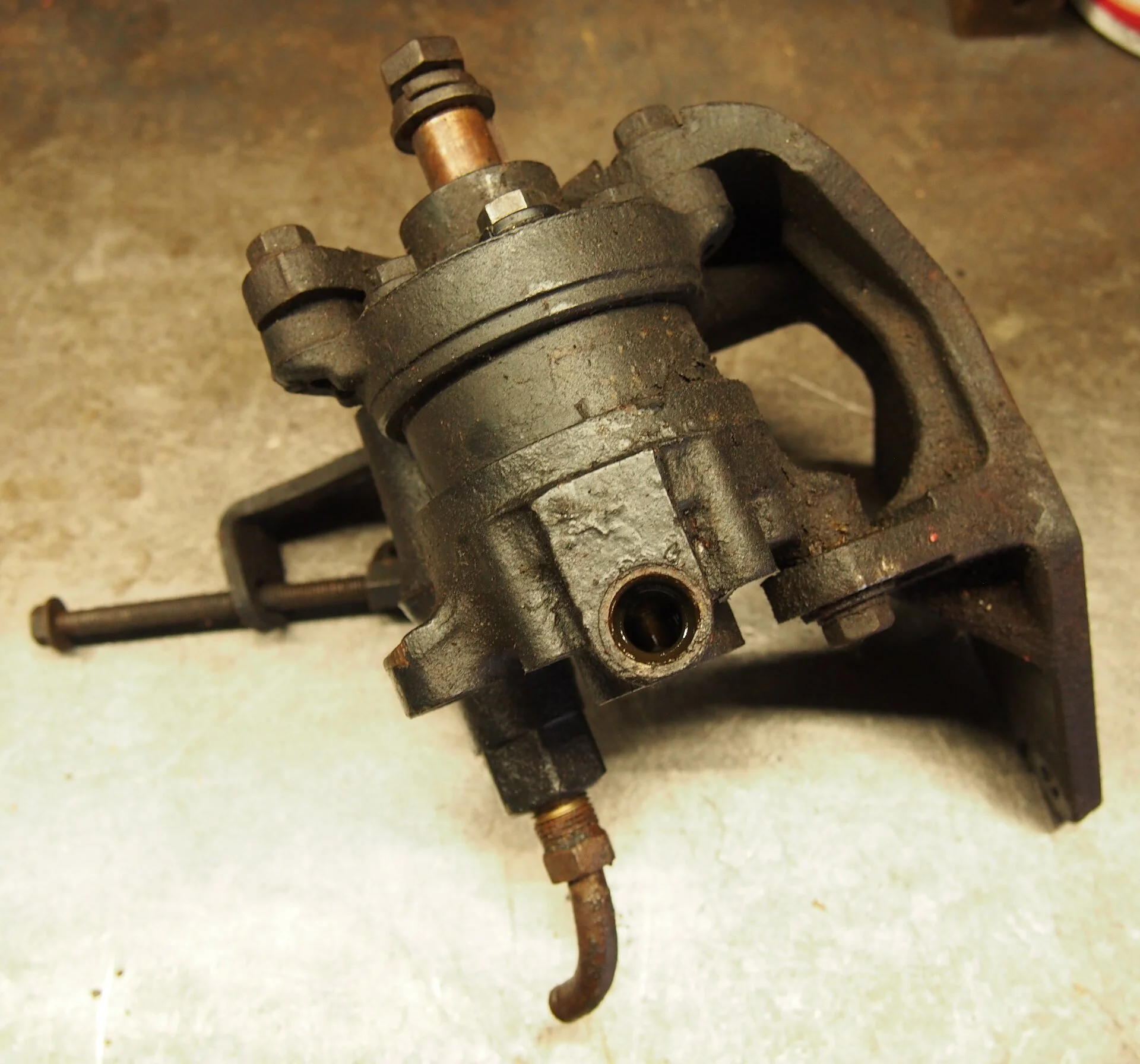 Pump and bracket.webp