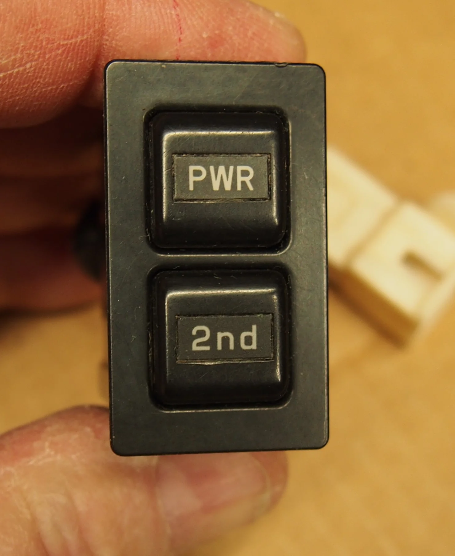 Pwr 2nd switch.JPG