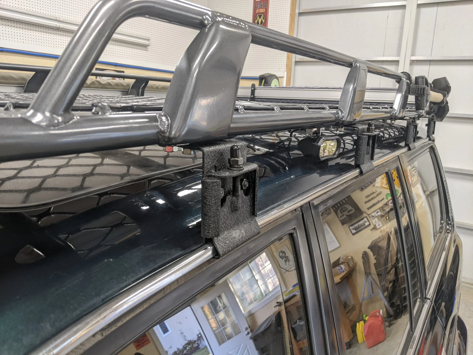 Anyone Running Gamiviti Gutter Mounts and an Ironman Roof Rack? | IH8MUD  Forum