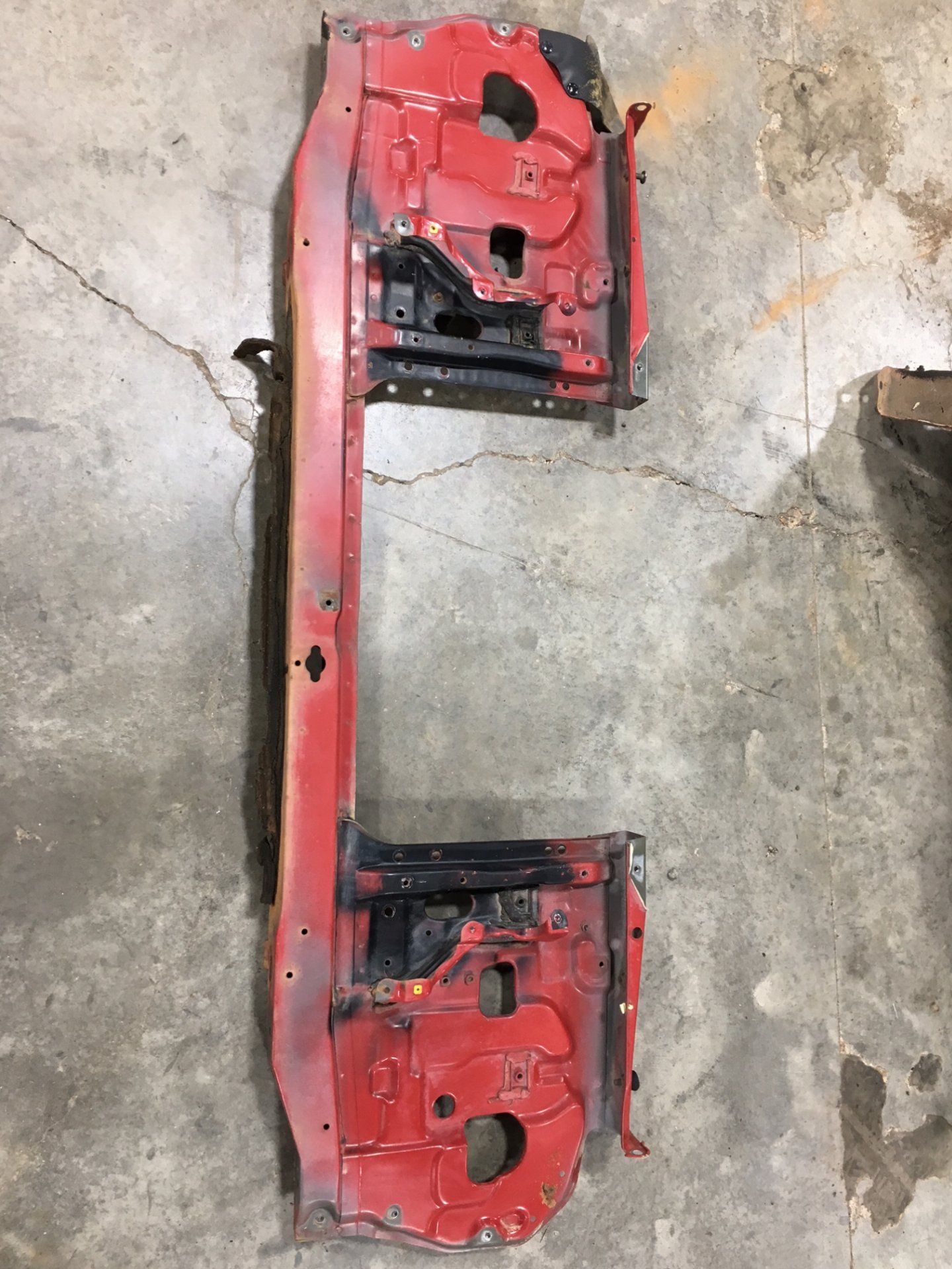 Radiator support 1.JPG