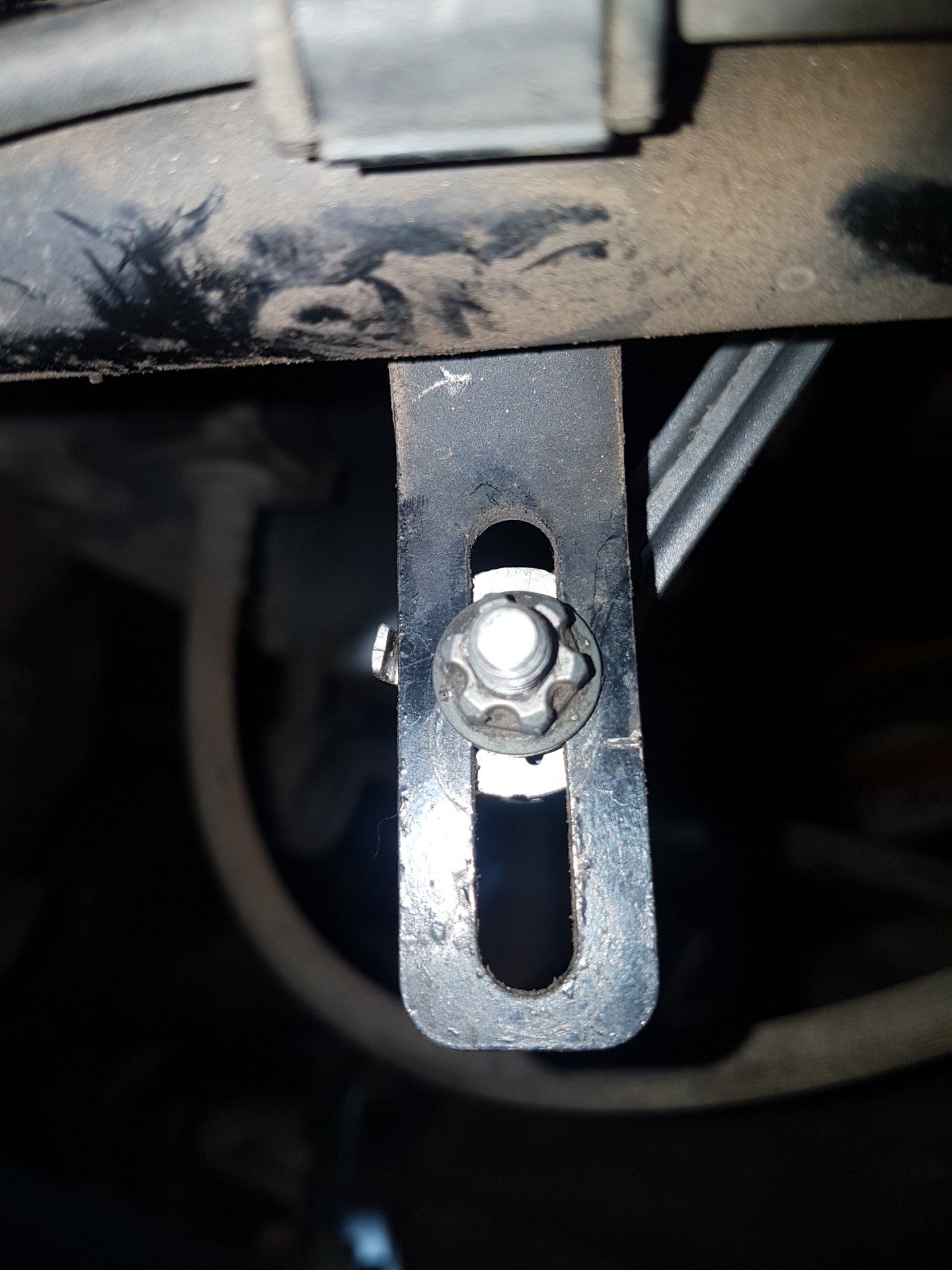 Rear Height Control Sensor Pic 2.jpg