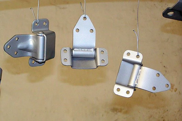 Rear-hinges.webp