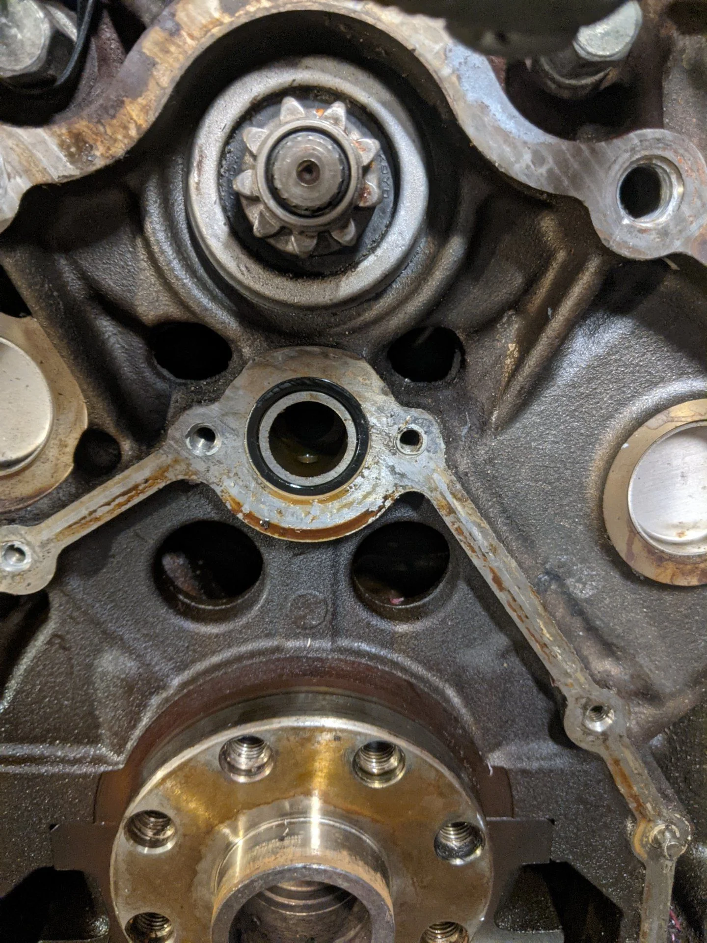 rear main seal retainer.jpg