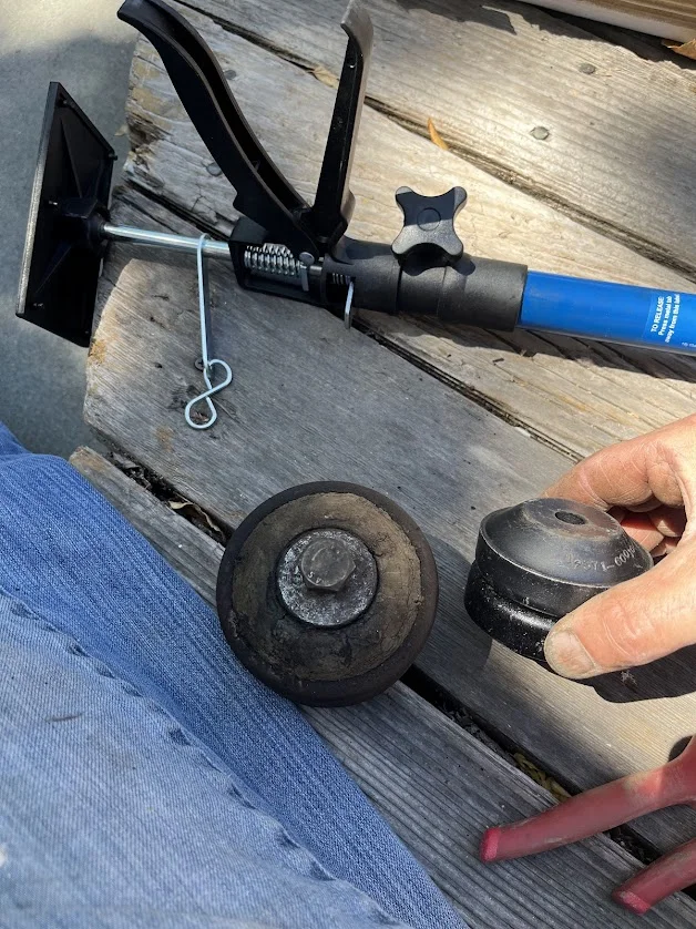 rear mounts fj55.webp