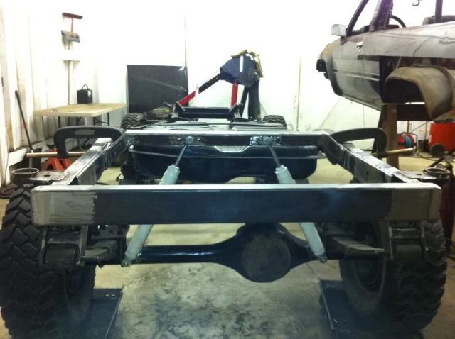 rear shock mount2 on mud.webp