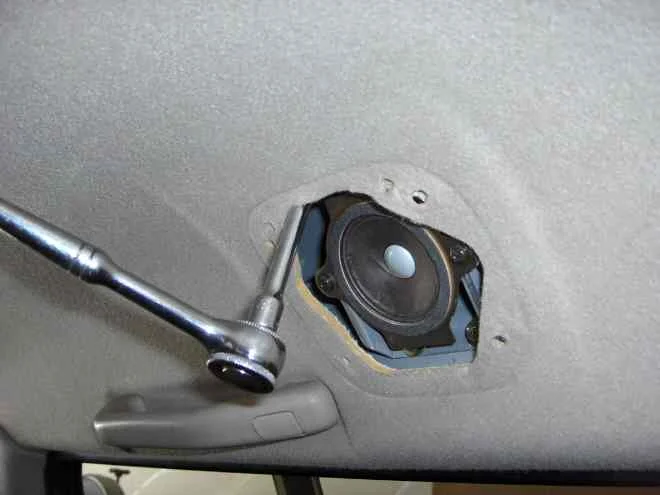 rear speaker c.webp