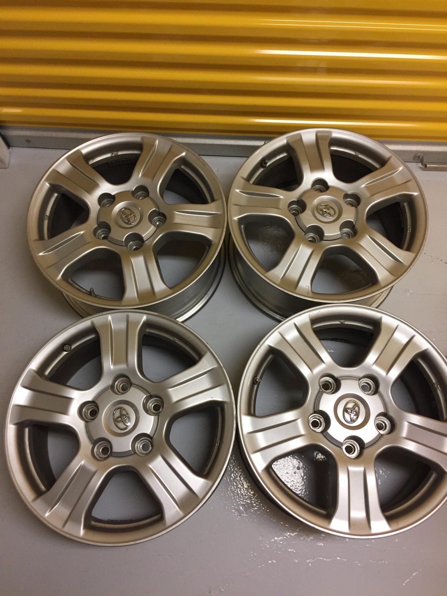 For Sale - Tundra 18" wheels, center caps, and lugnuts | IH8MUD Forum