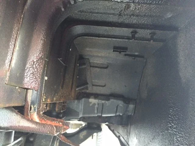 Red - inner passnger fender 1.webp