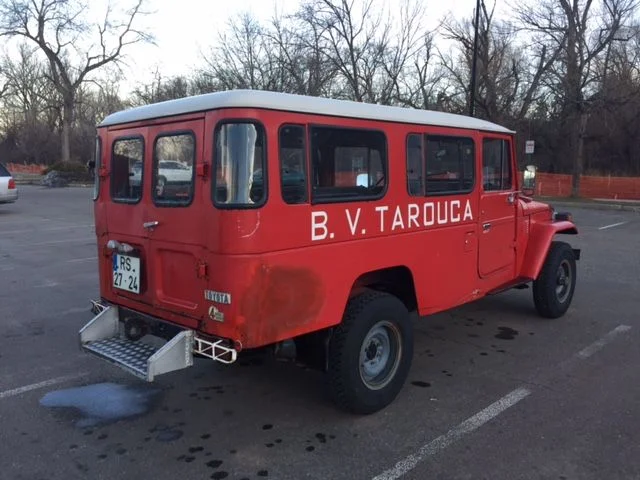 Red - Passenger rear.webp