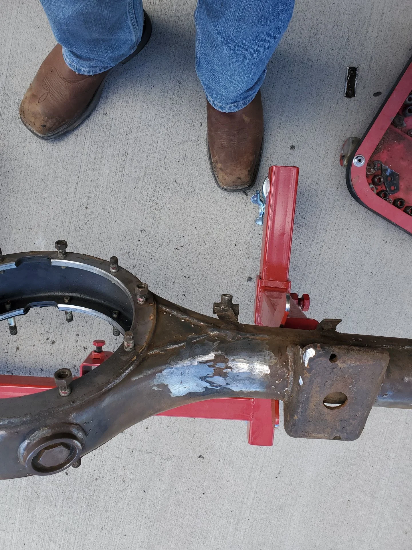REMOVAL OF MOUNTS AND TABS ON THE SHORT SIDE.jpg