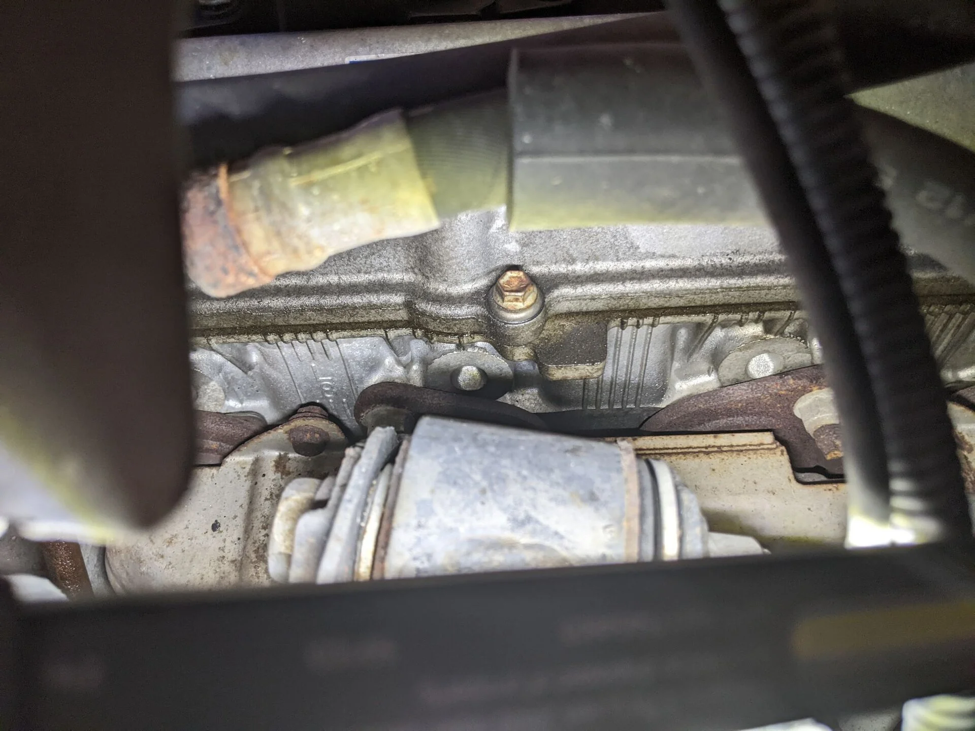 rh valve cover.webp