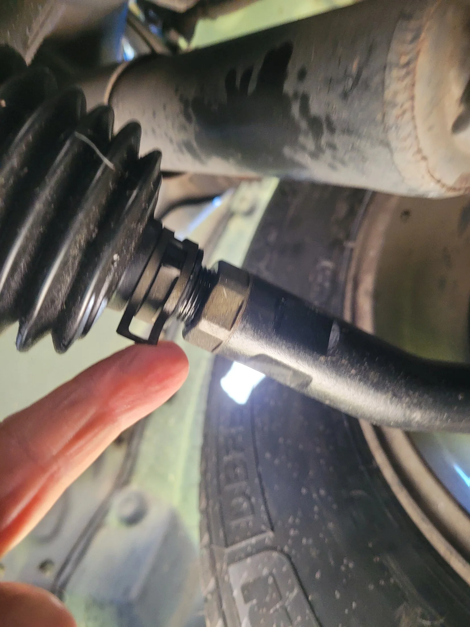Right-Gaiter slipped and clamp would not tighten-1.jpg