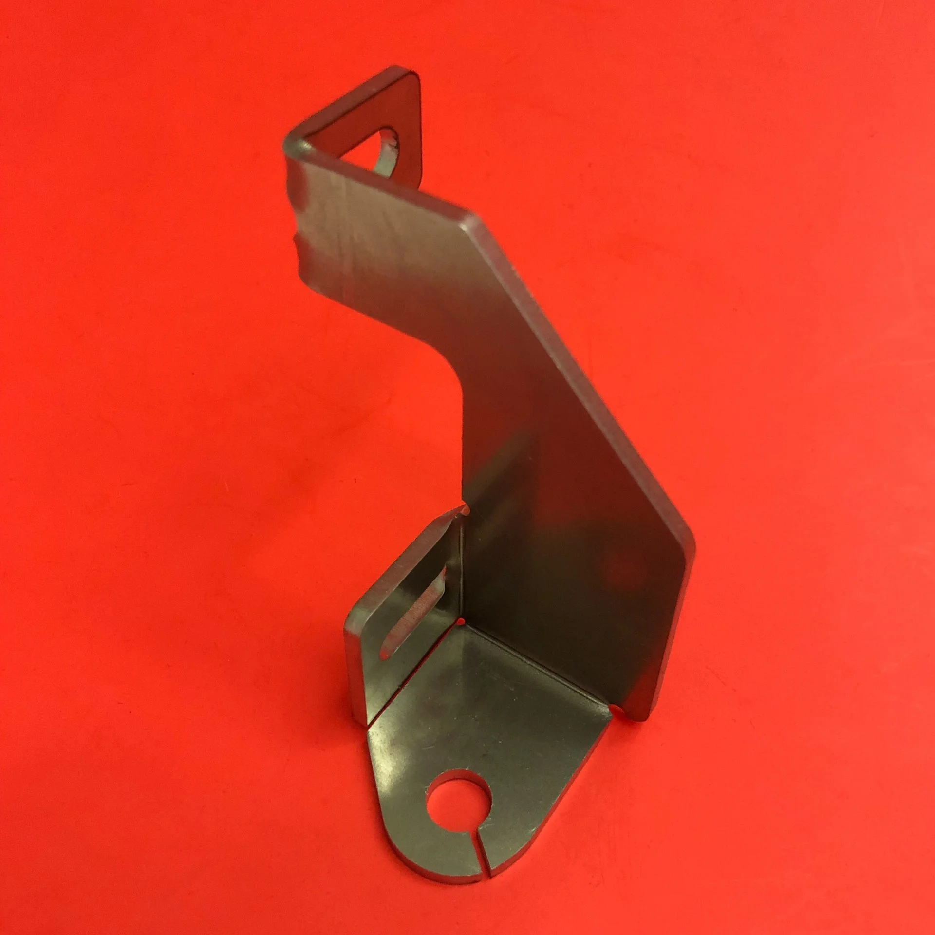 RL1035 FJ60 SNIPER LOKAR FIREWALL THROTTLE CABLE BRACKET.webp