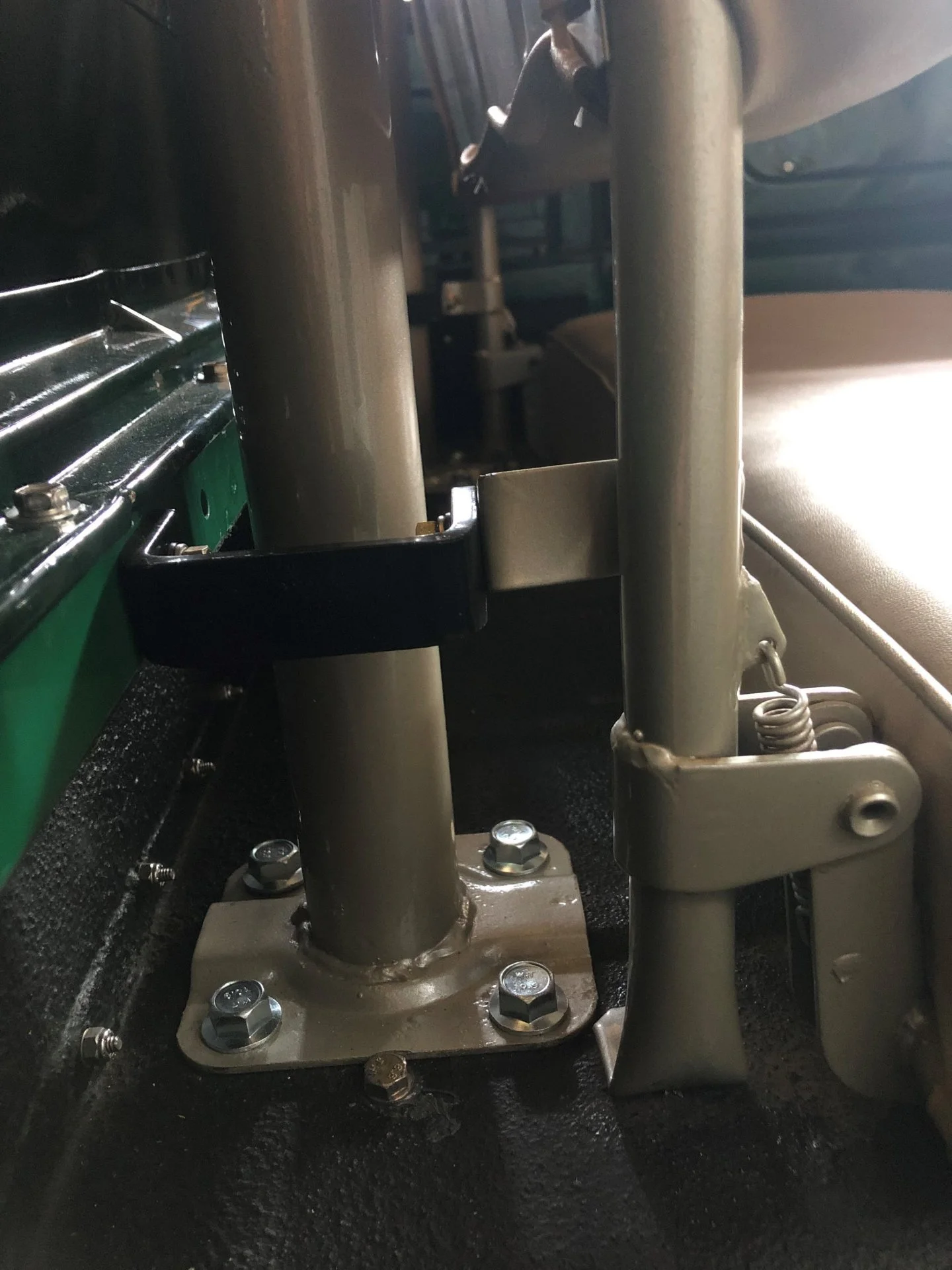 Roll Bar Mounting Bracket.webp