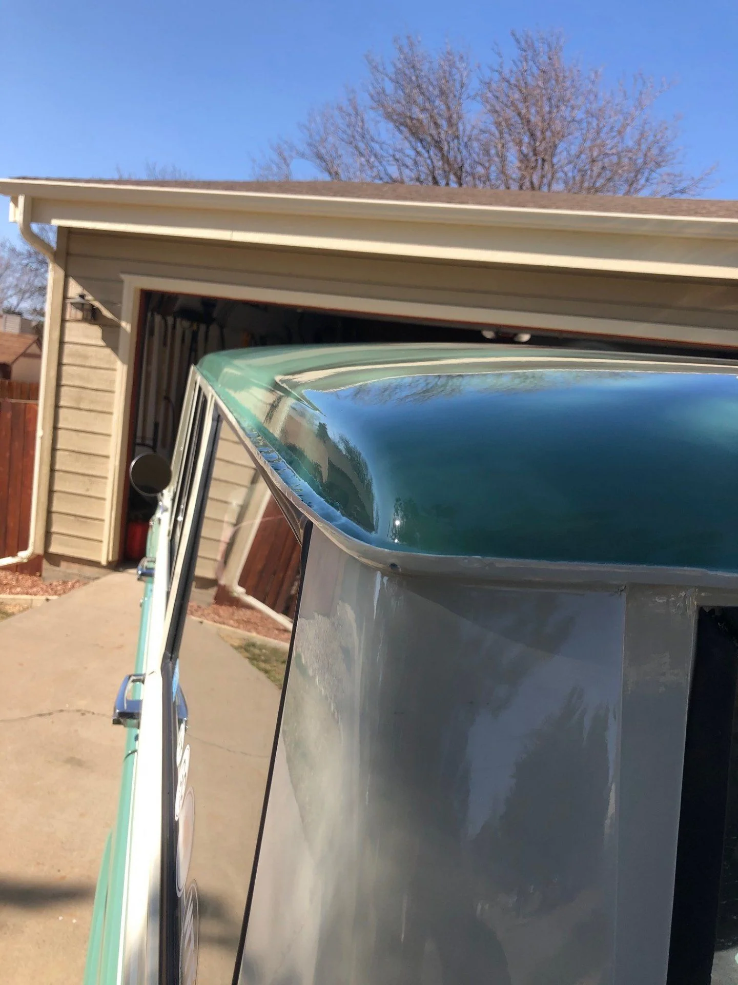 roof rail driver rear.webp