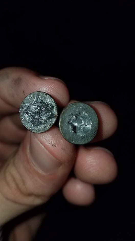 Rounded screws.jpg