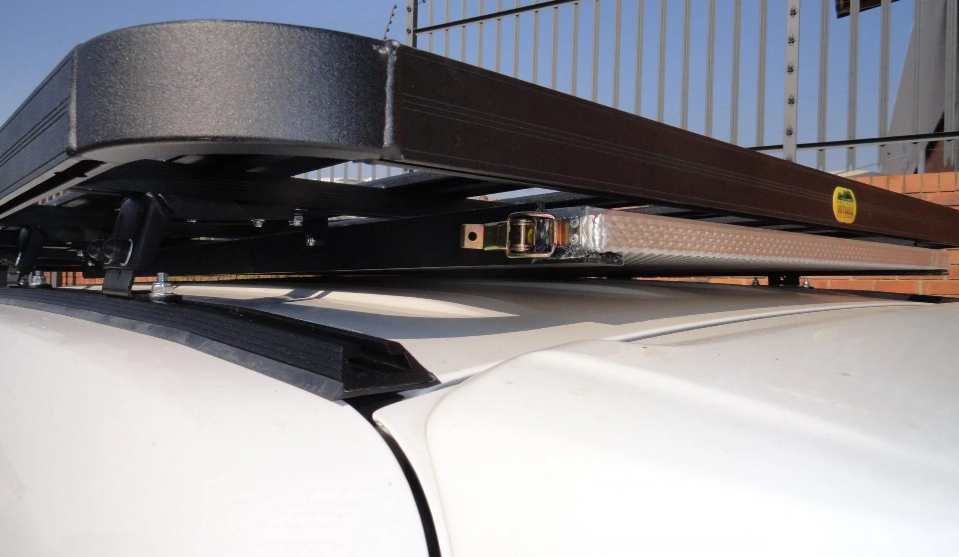 RR94-LC200-Roof-rack-7-scaled.jpg