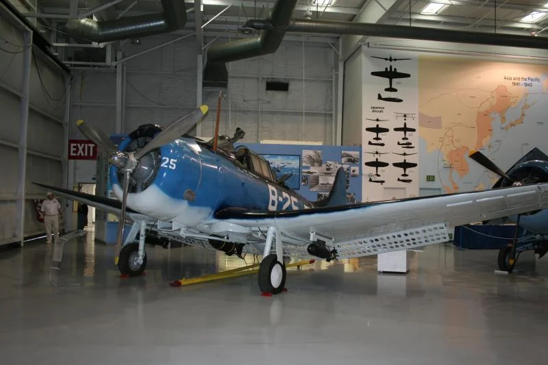 SBD Dauntless m.webp