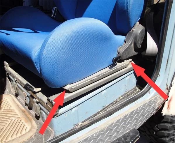 seat 2 arrows.webp