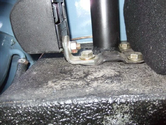 seat belt bracket0005.webp