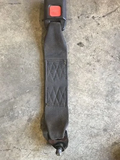 seat belt receiver.webp