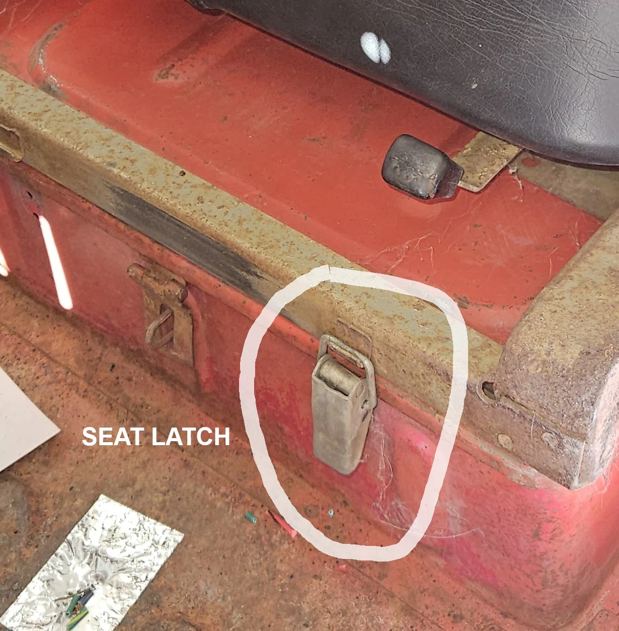 seat latch.webp