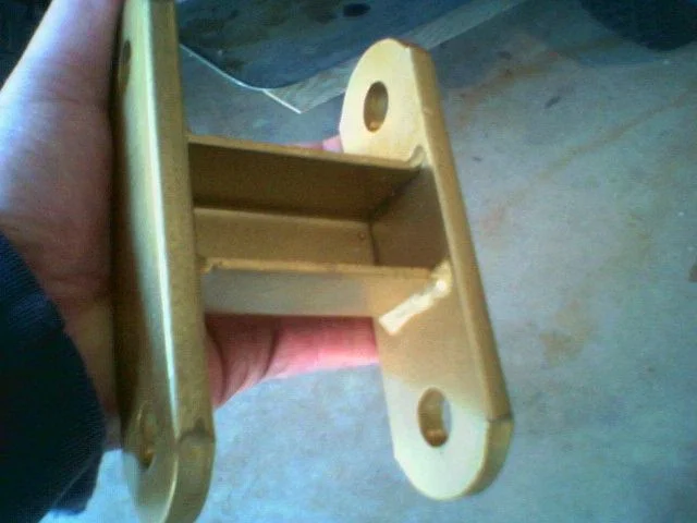 Shackle 1.jpg