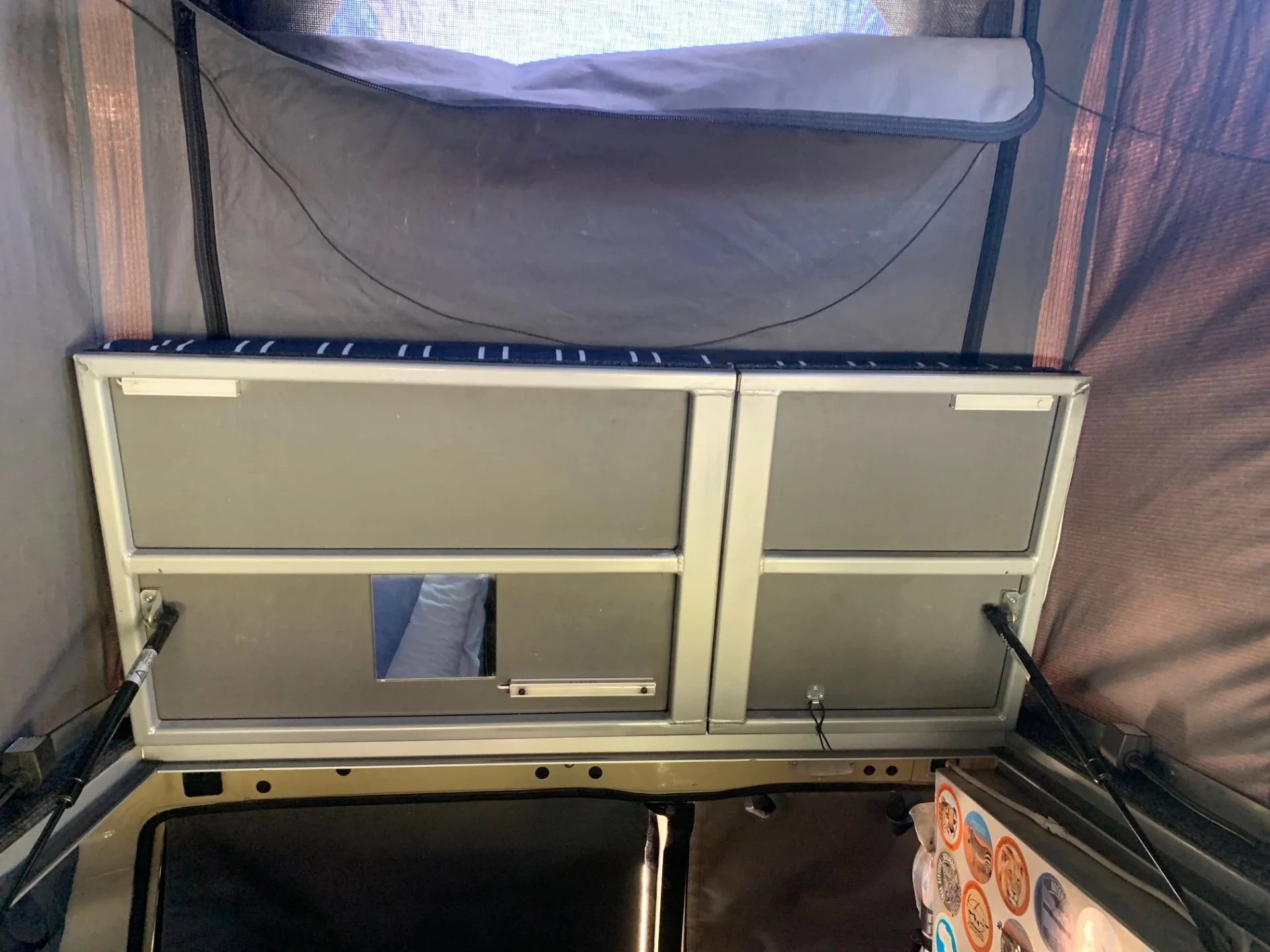 Shelf split 2.webp