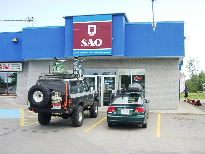 Shopping-at-the-SAQ.webp