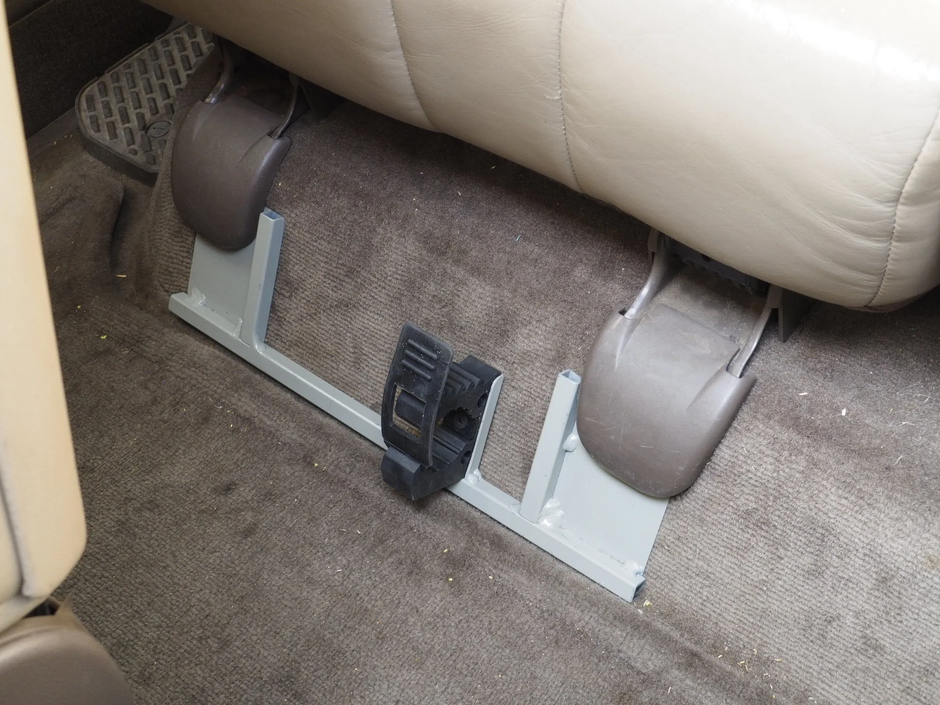 ShovelMount_Bracket_Right.JPG