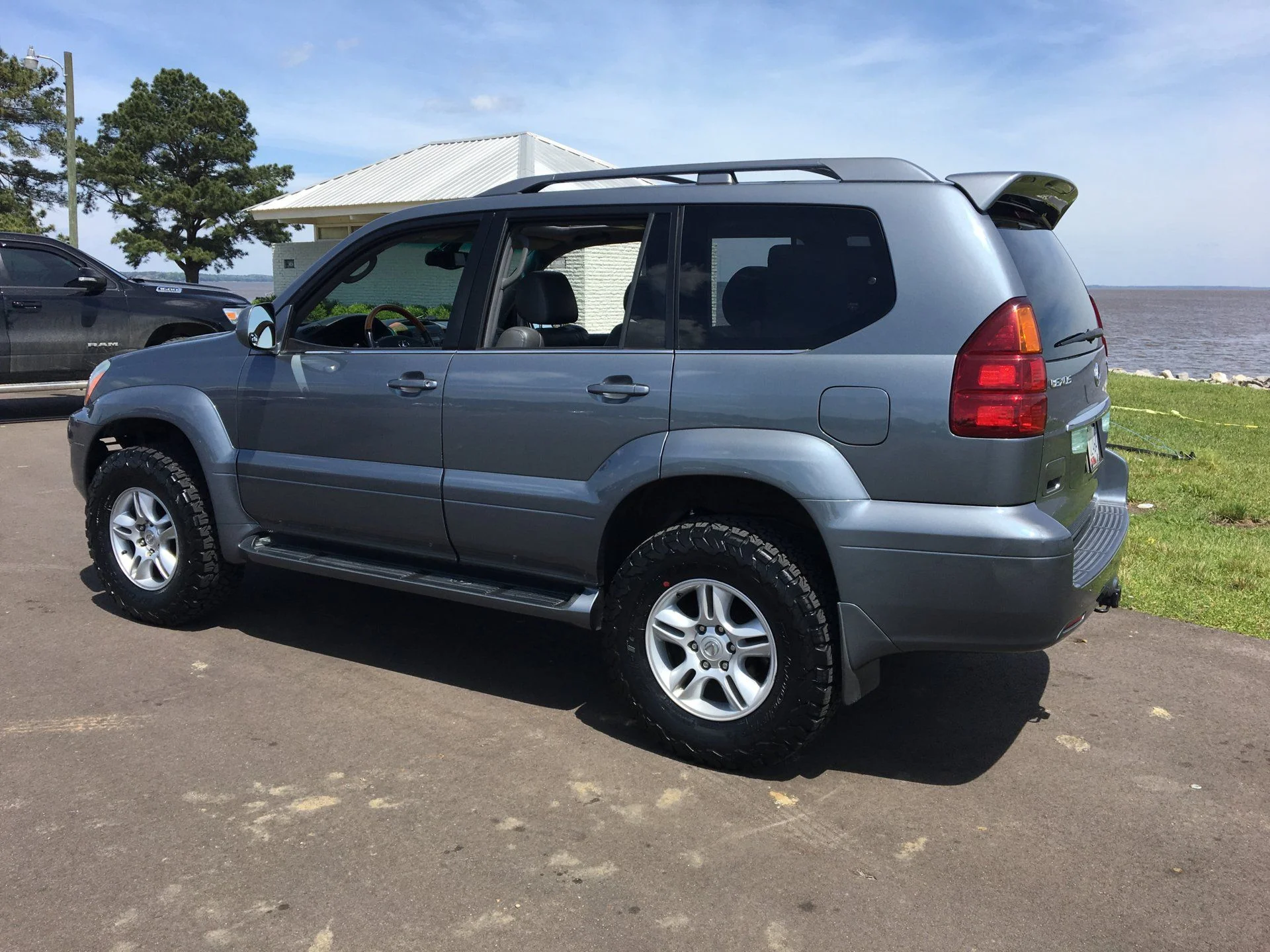 side2 lift.webp