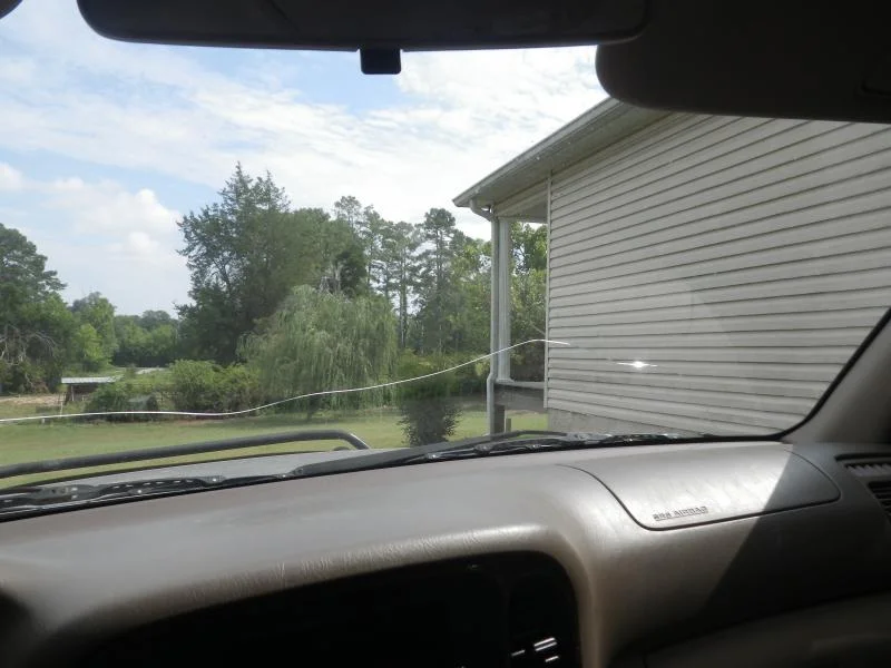SL - Windshield Crack.webp