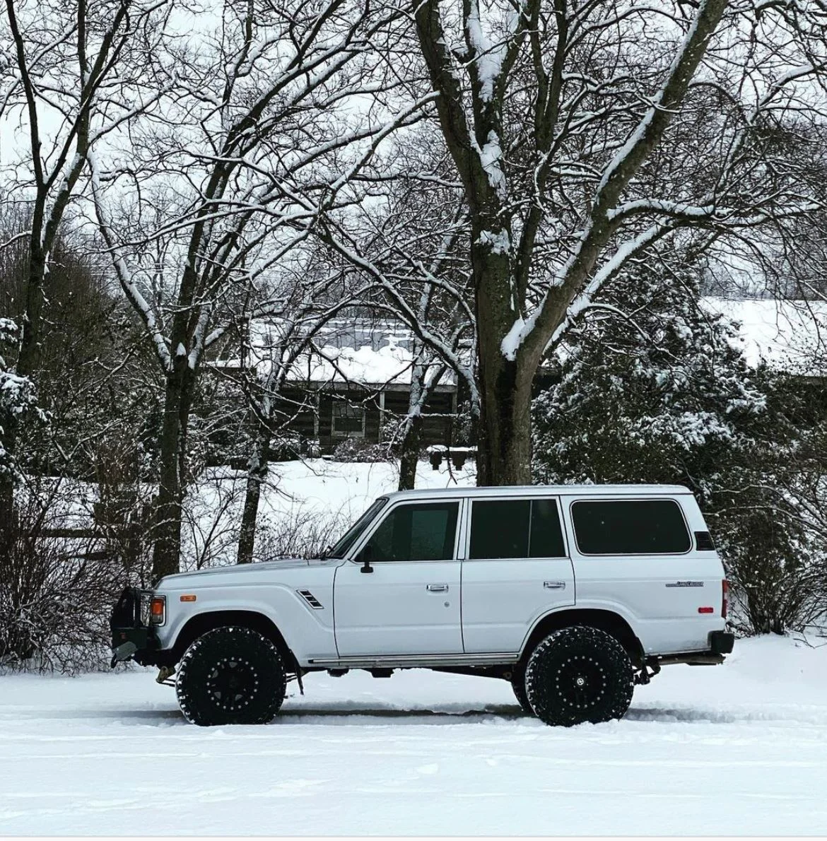 SNOW_TRUCK.webp