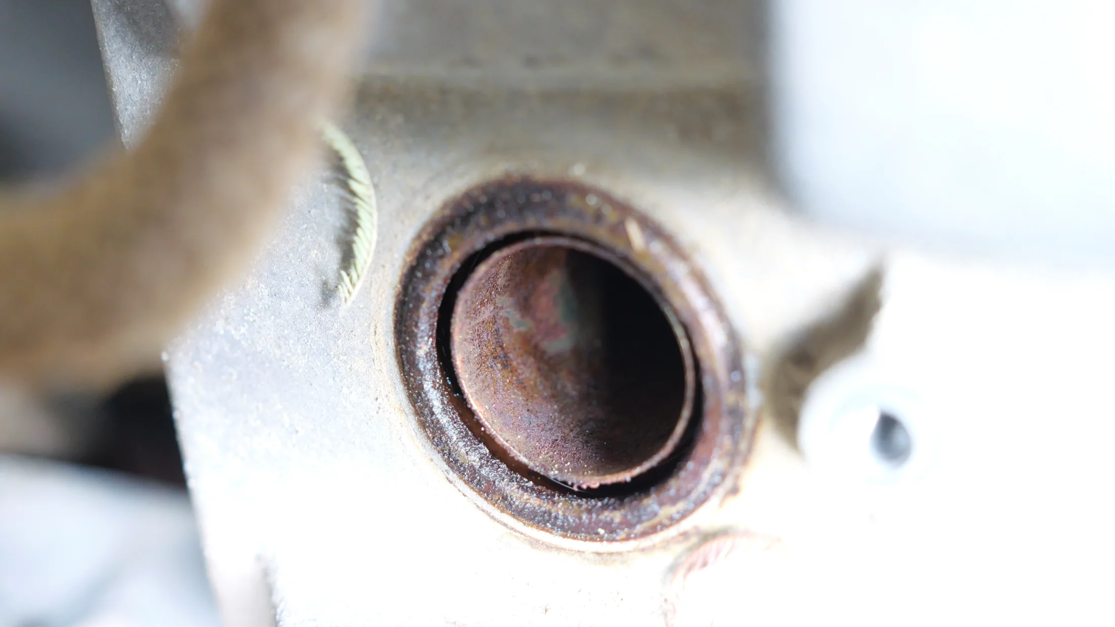 spark plug well.webp