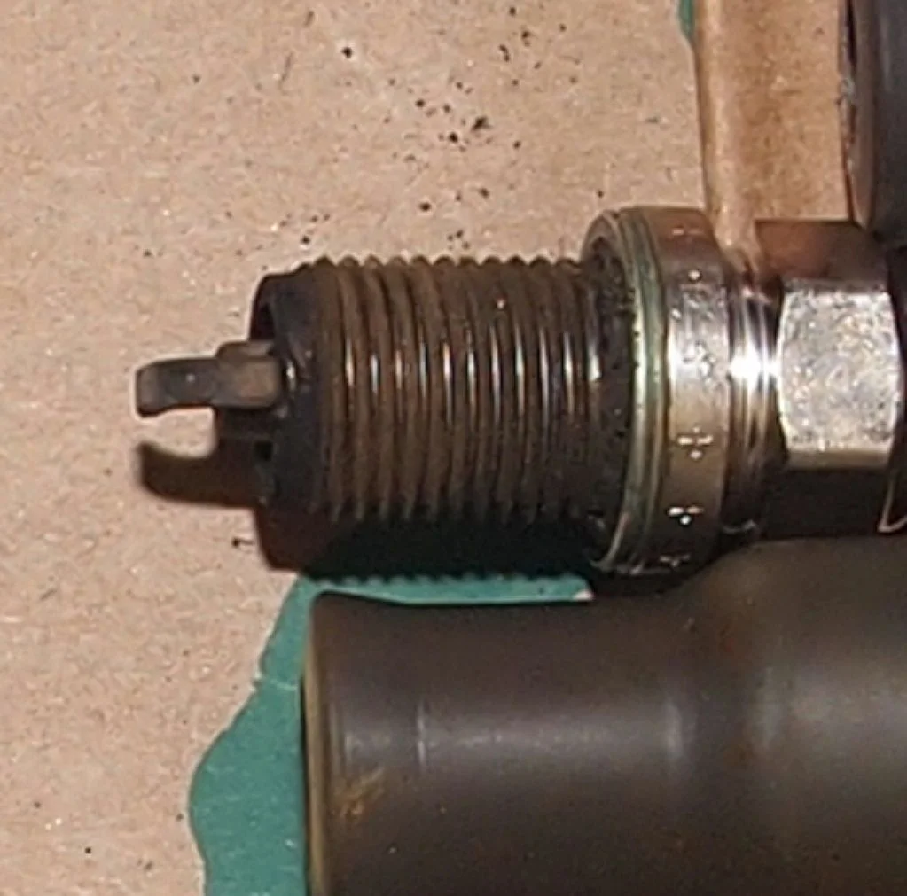 Spark plugs w-antiseize.jpg