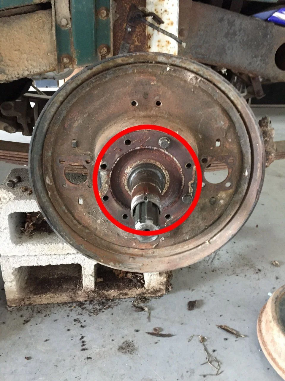 spindle-1972-LC-FJ40.webp