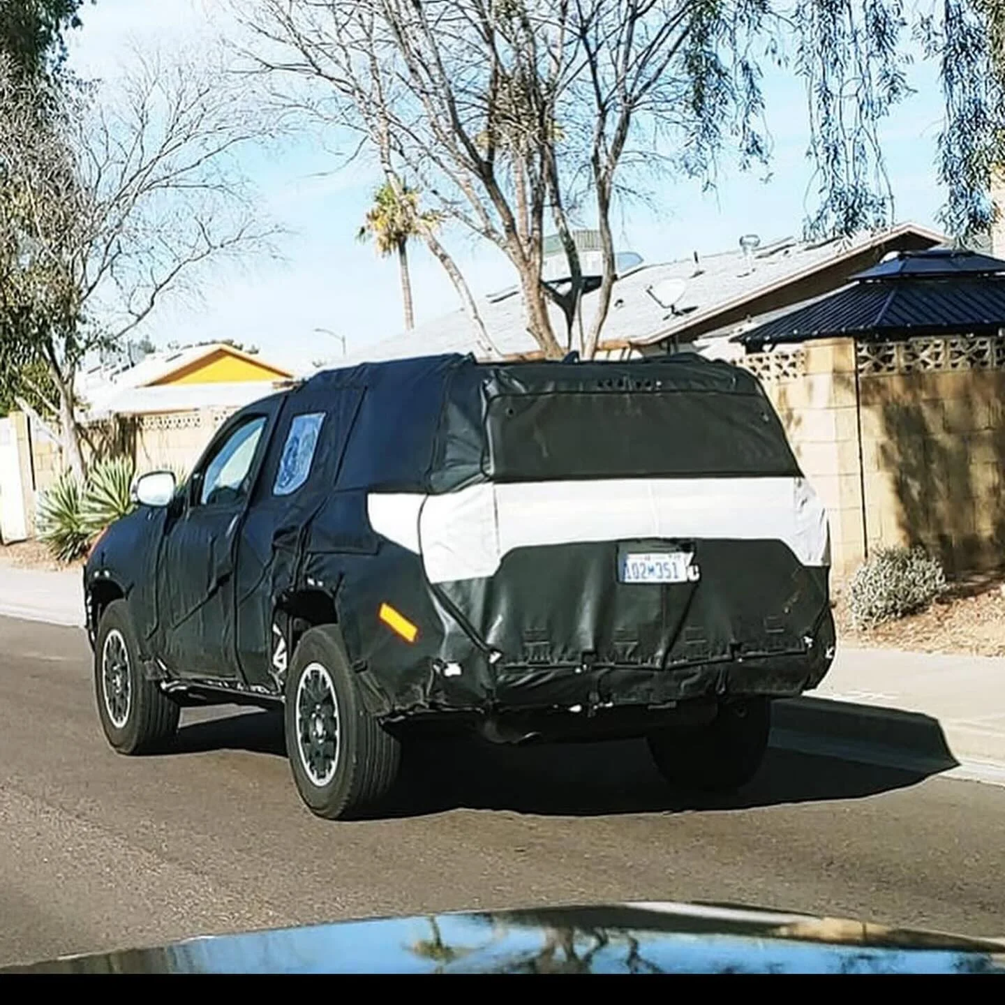 Spy shot 2025 toyota 4runner 6th gen prototype.webp