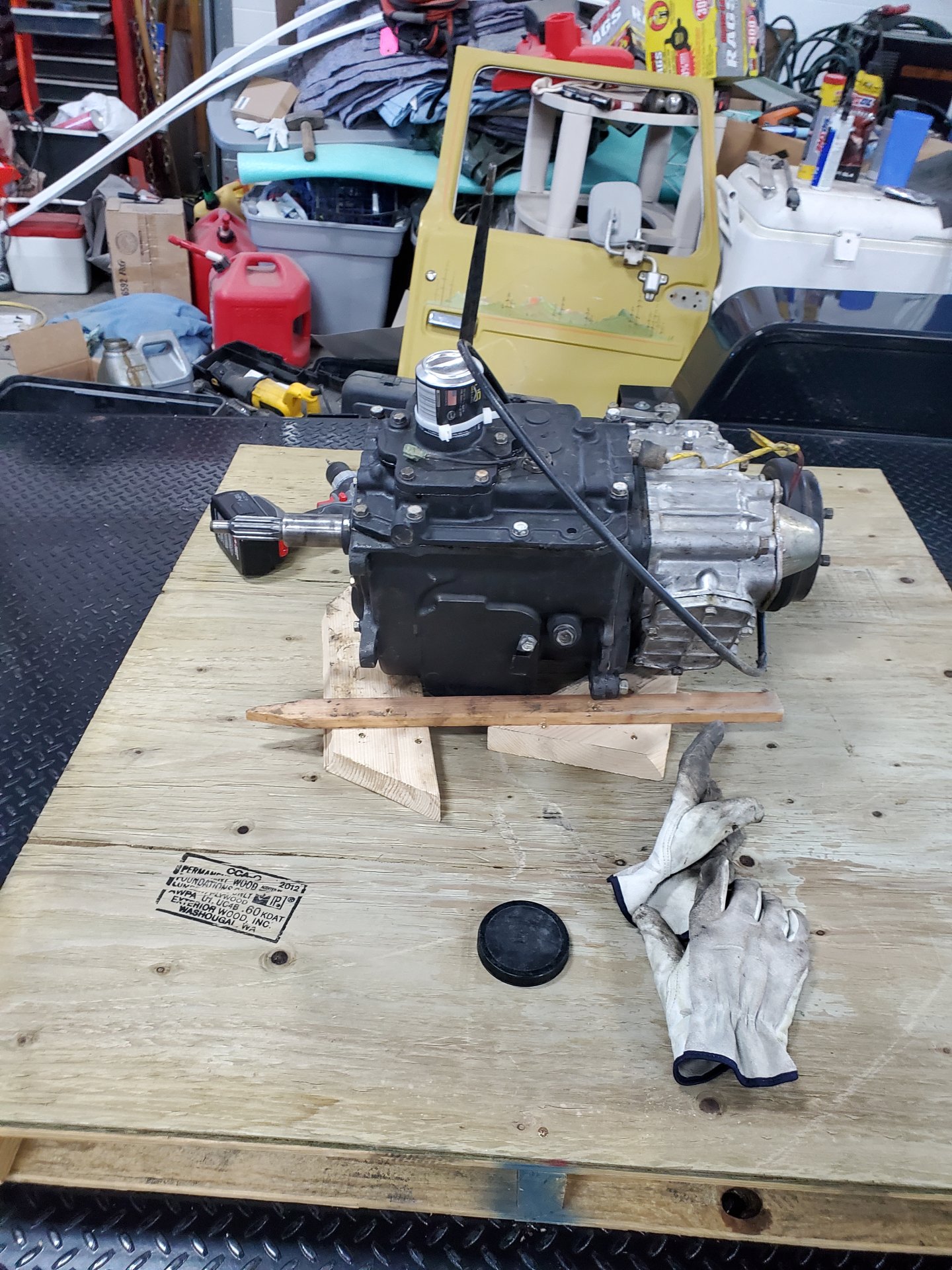 STARTED BLOCKING AROUND THE GEAR BOXES.jpg