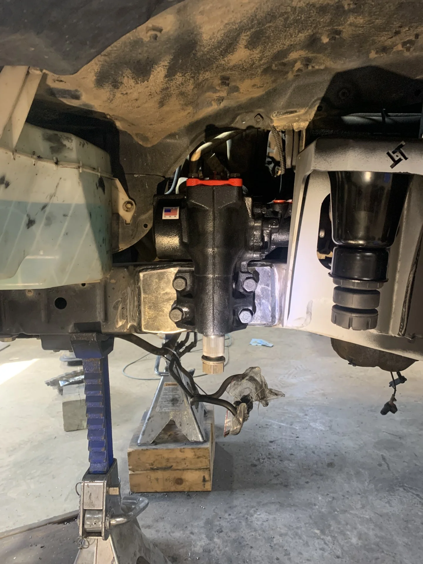 steering box.jpg