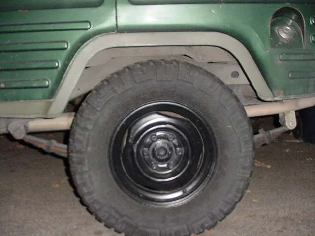 Stock Toyota 1 ton rear springs.webp